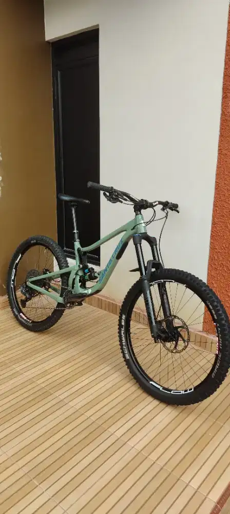 JUAL CEPAT SANTA CRUZ BRONSON 3