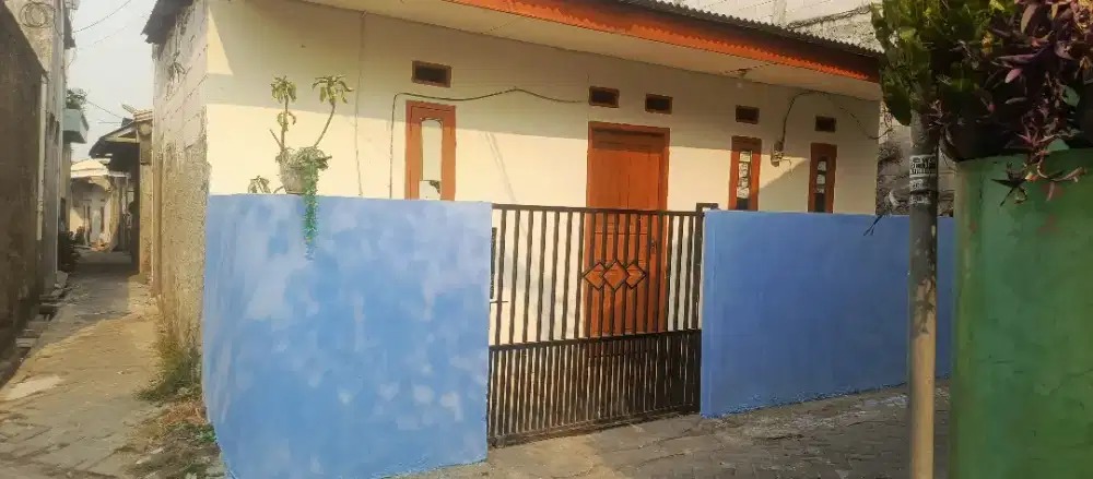 DISEWAKAN RUMAH DI KETAPANG CIPONDOH