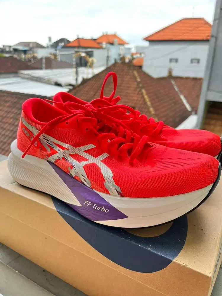 Asics Magicspeed 4