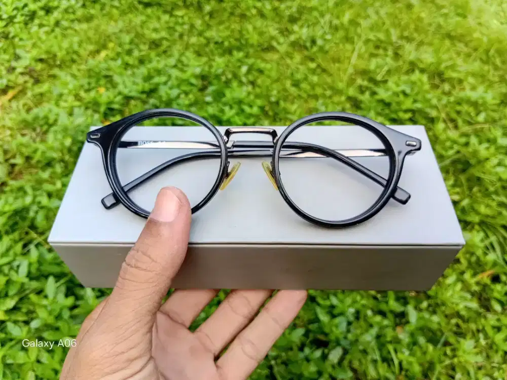 Frame kacamata merek HUGO BOSS Original