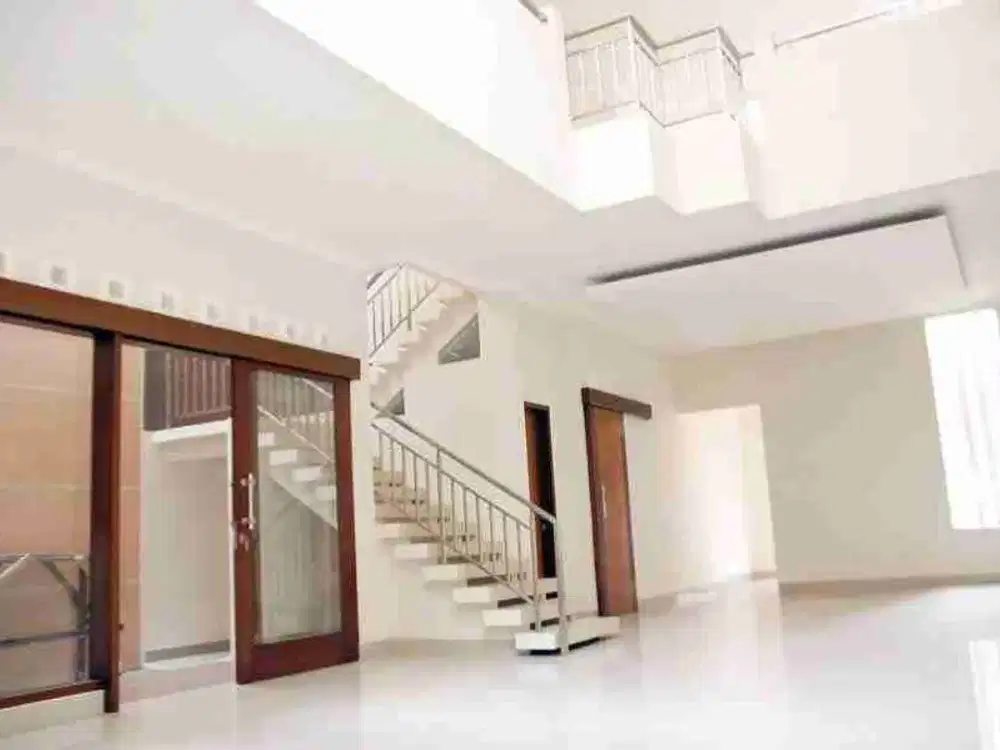rumah strategis di sayap riau cihapit kota bandung