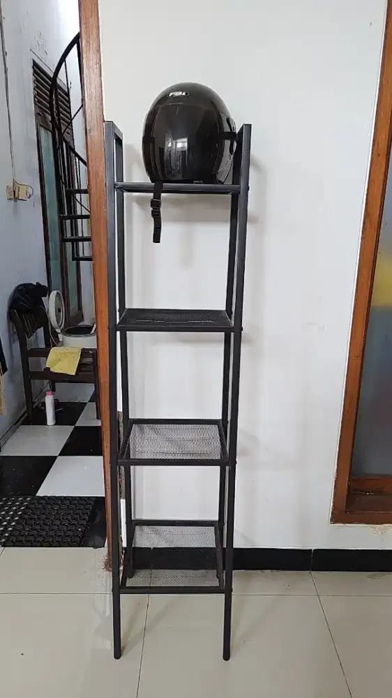 Rak serbaguna bekas anak kos