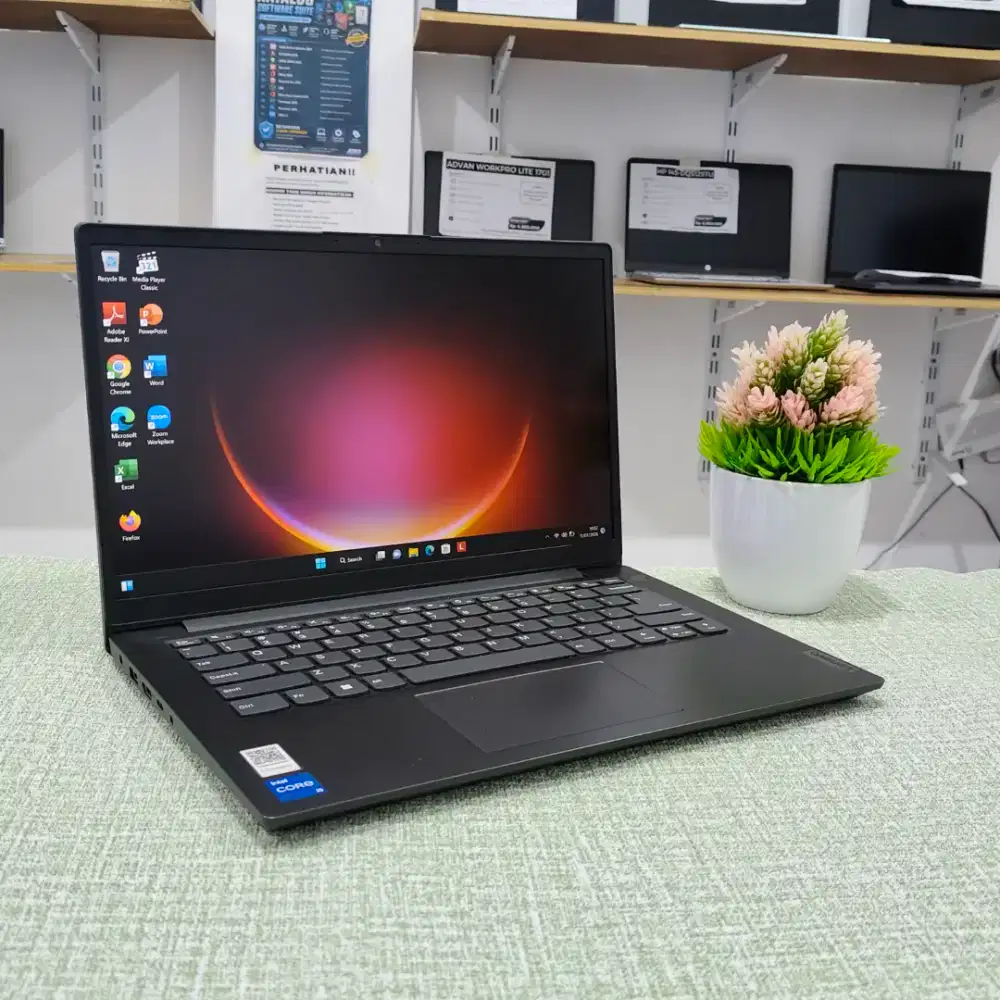 {SALE} Laptop Second LENOVO V14 G3  Core i5-1235U (8 GB / SSD 512GB)
