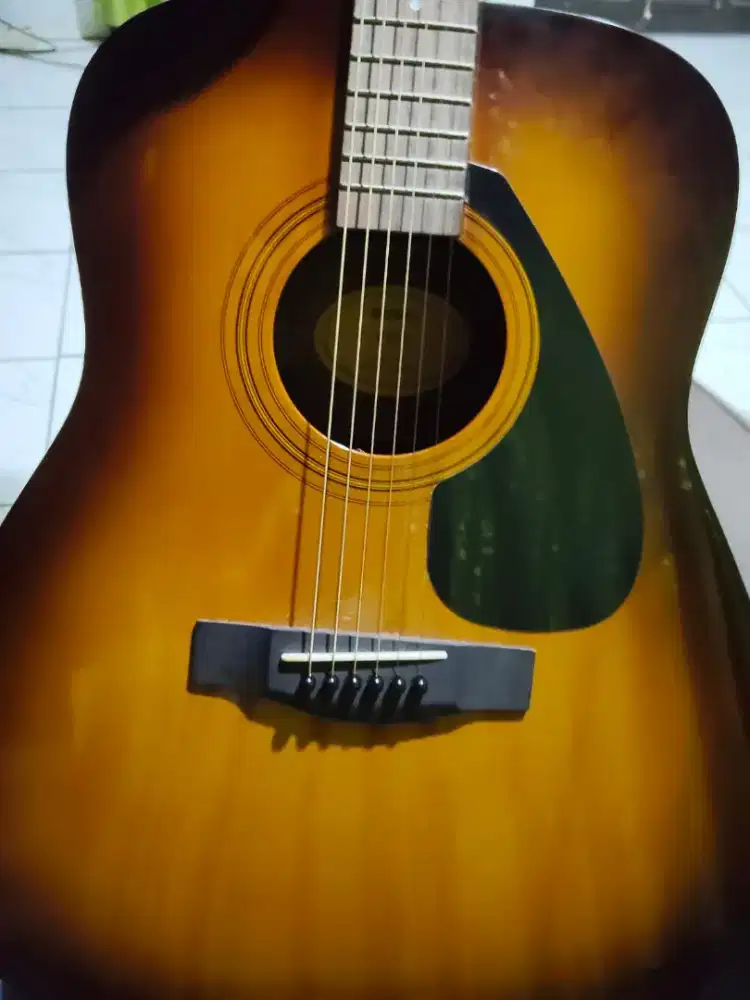 Jual gitar akustik ariginal Yamaha f310