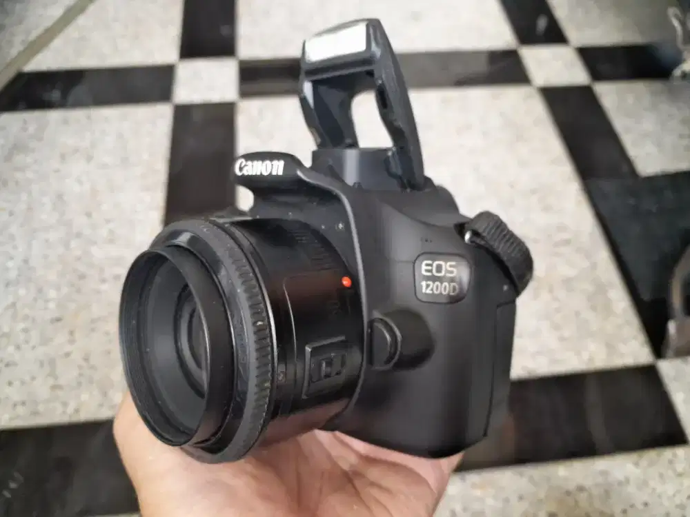 Kamera dslr Canon 1200D Lensa Fix