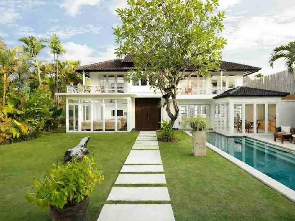 villa seminyak kuta di jual