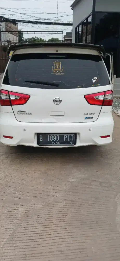 Nissan grand livina