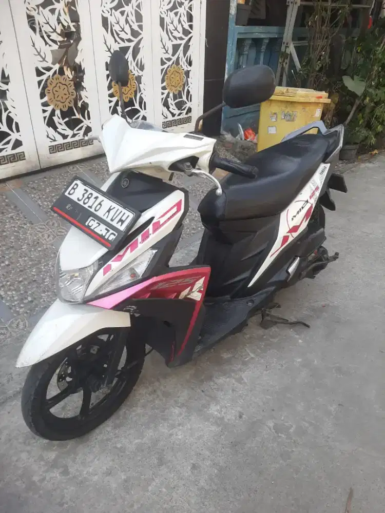 Yamaha Mio M3 2015 ss lengkap mesin bagus plat Bekasi Kota,stater on