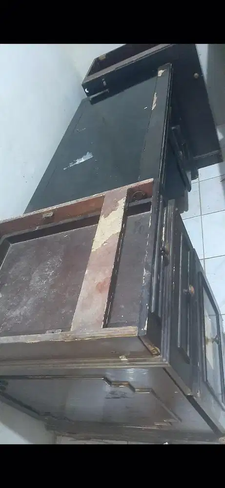 Dijual Satu Set Meja Kerja Bekas