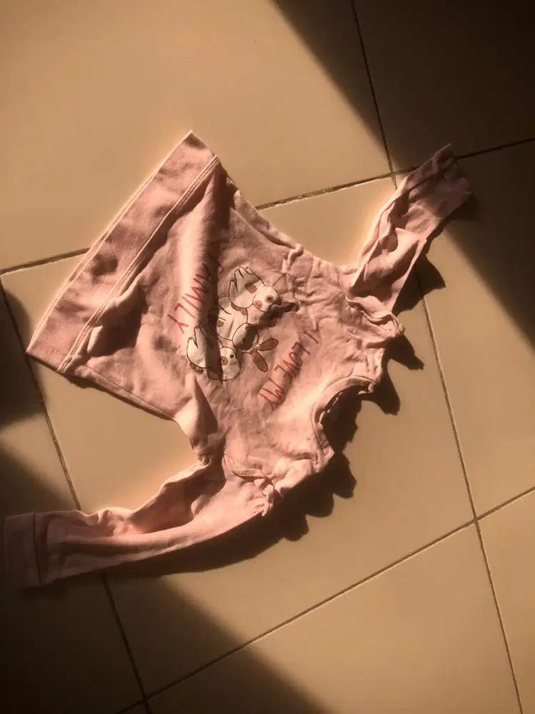 Baju lengan panjang