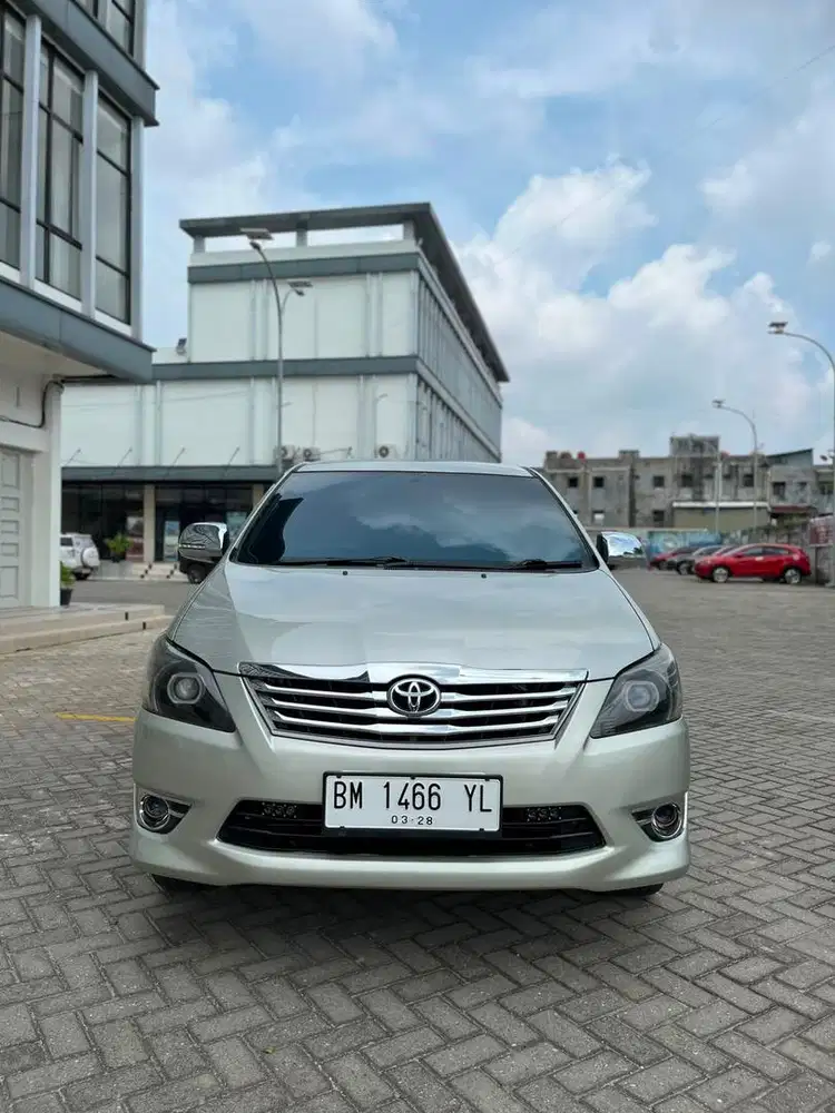 KIJANG INNOVA G 2.0 MT 2012