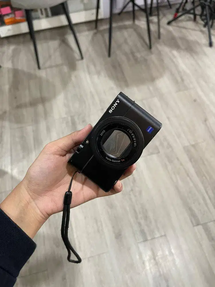 KAMERA SONY RX100 MARK V