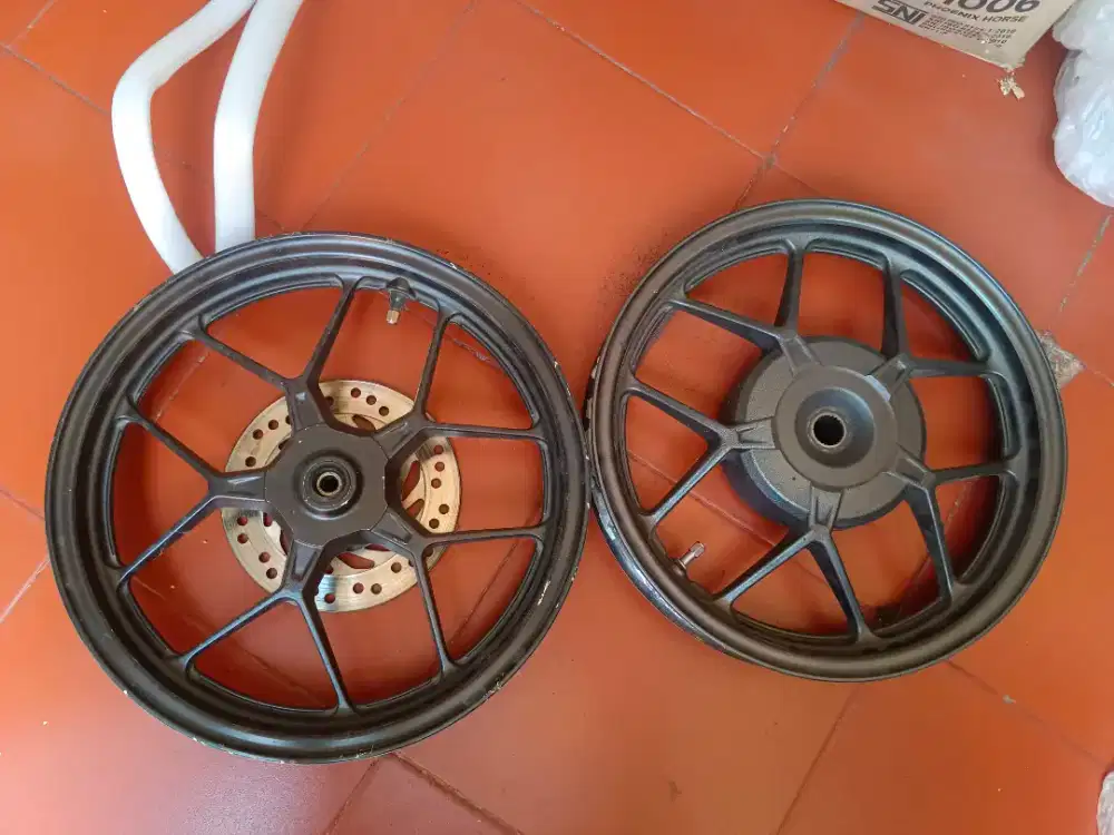 Velg Standar Vario 150 Old 2016 + Piringan