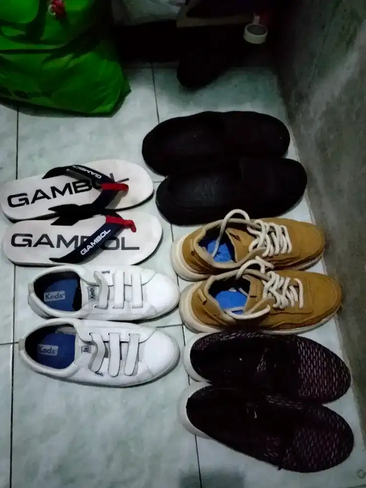 Sepatu dan sendal ori