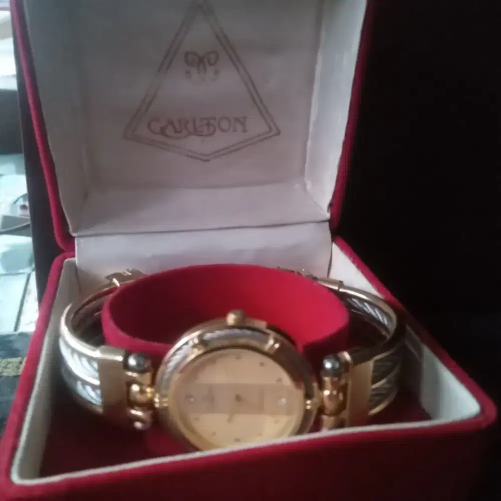 Jam tangan wanita