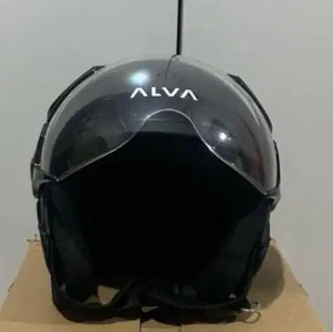 Helm Cargloss Alva