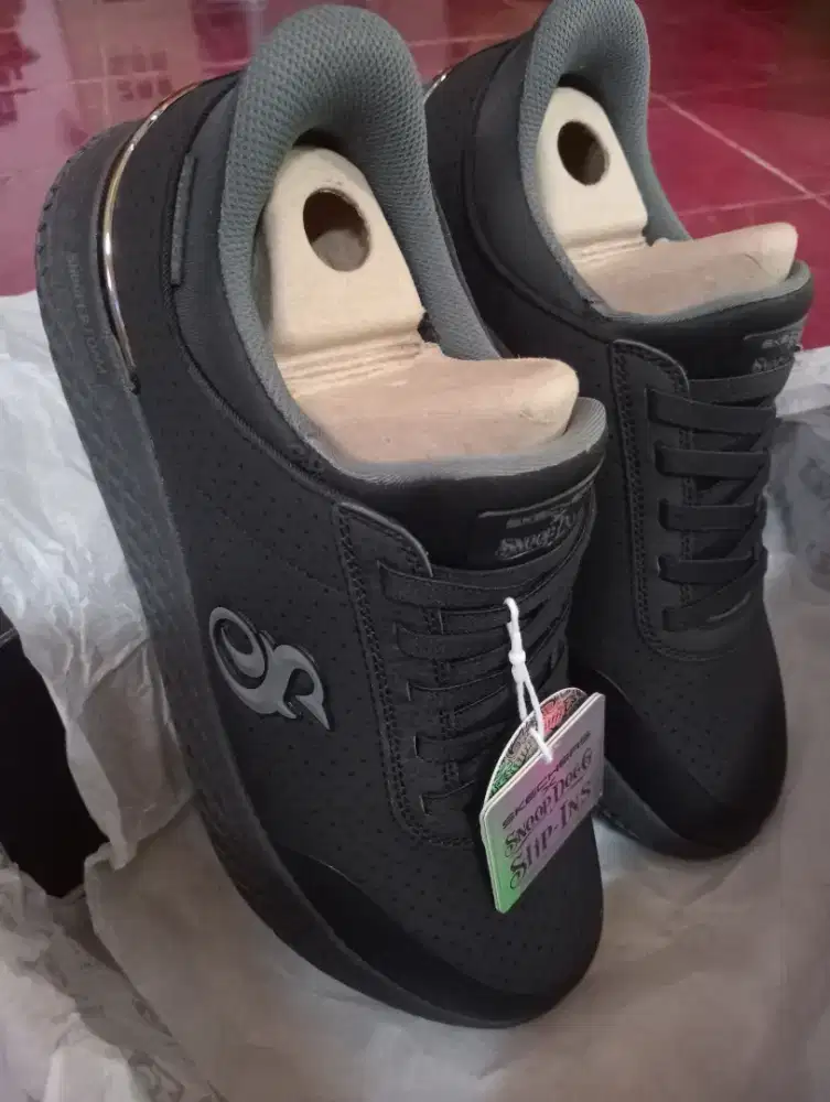 Dijual sepatu skechers ukuran 40