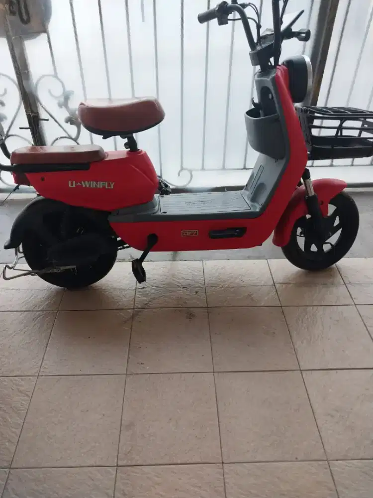 Sepeda Listrik uwinfly seri d7