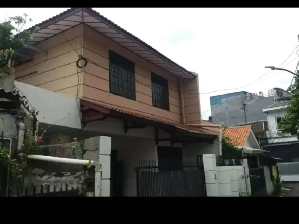RUMAH MURAH DI TEBET TIMUR LOKASI STRATEGIS DEKAT KOTA KASABLANKA DJUAL CEPAT