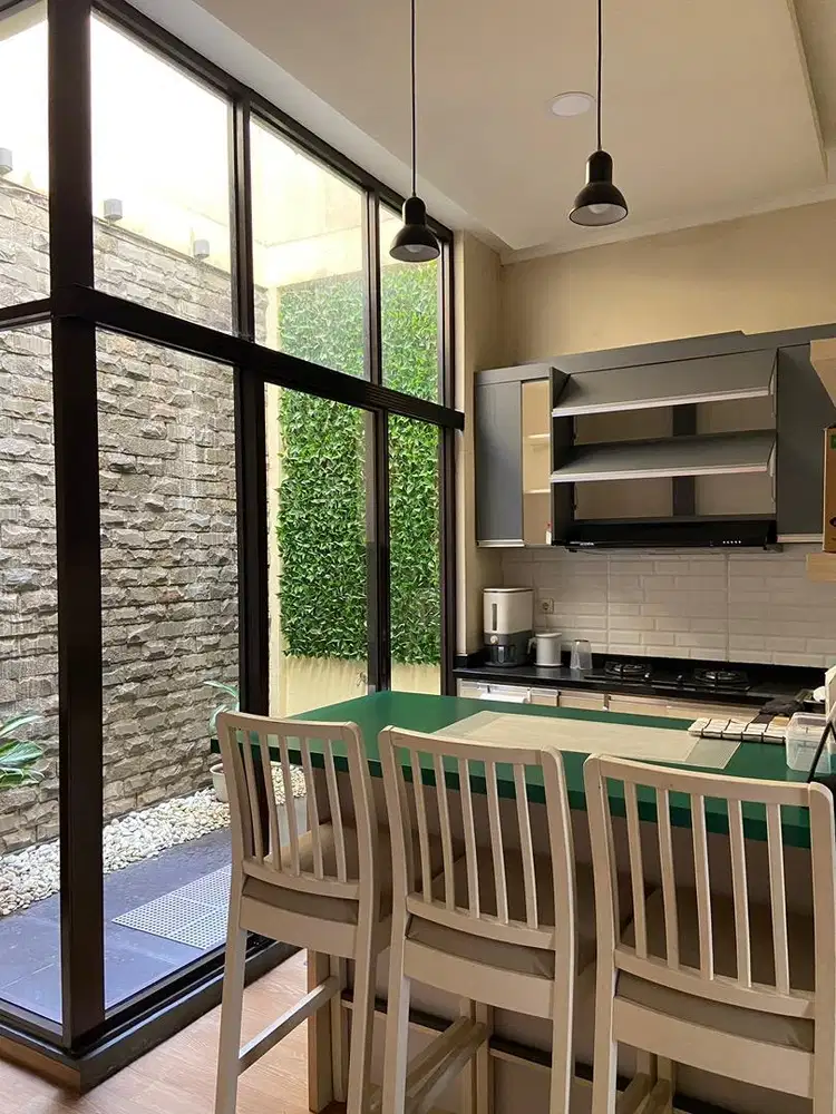 DISEWAKAN Rumah 2 Lantai - Citra Garden BMW