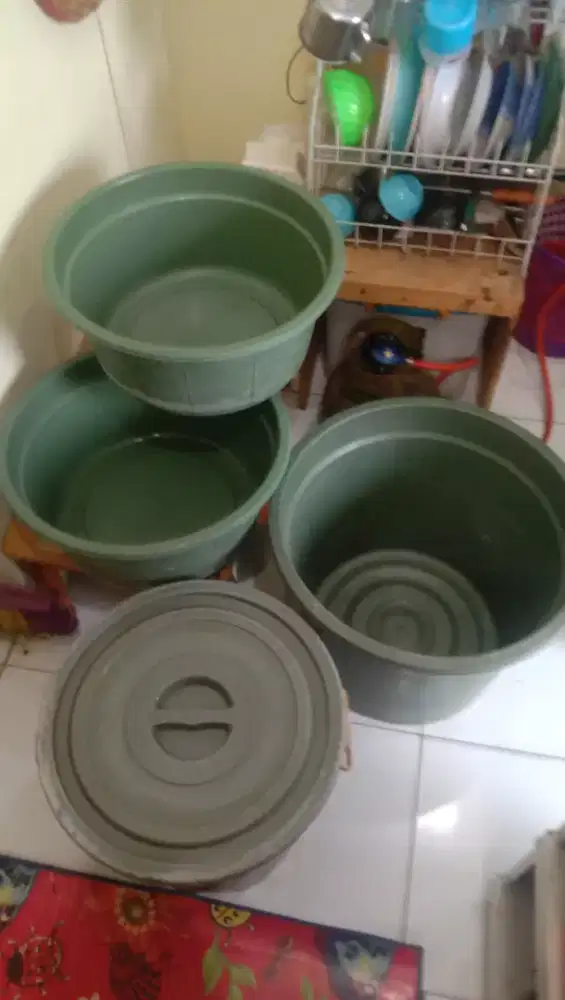 Ember dan Baskom 1 set isi 4 Pcs
