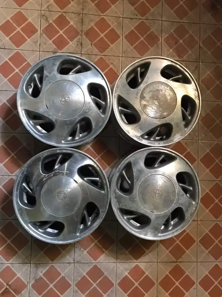 Velg Toyota Kijang LGX Tahun 2000 - 2003 4Pcs