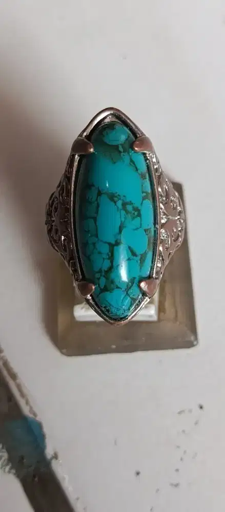 Batu pirus persia unik
