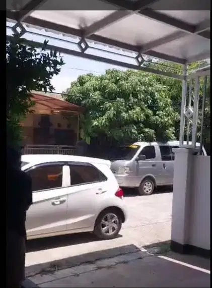 RUMAH DI PUSAT KOTA DENGAN SUASANA KONDUSIF/TIDAK BERISIK DEKAT MASJID