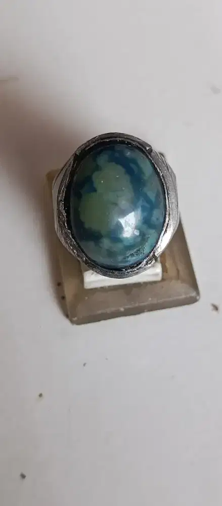 Batu pirus persia langka