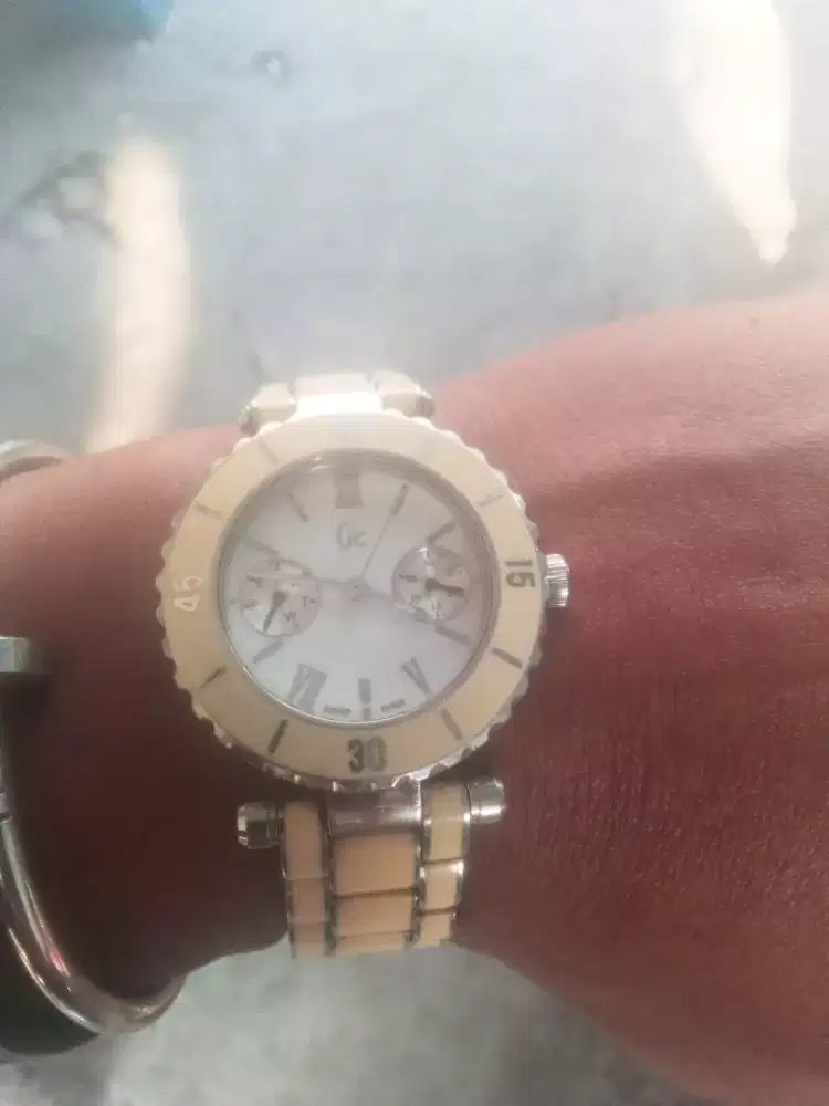 Jam wanita GC normal