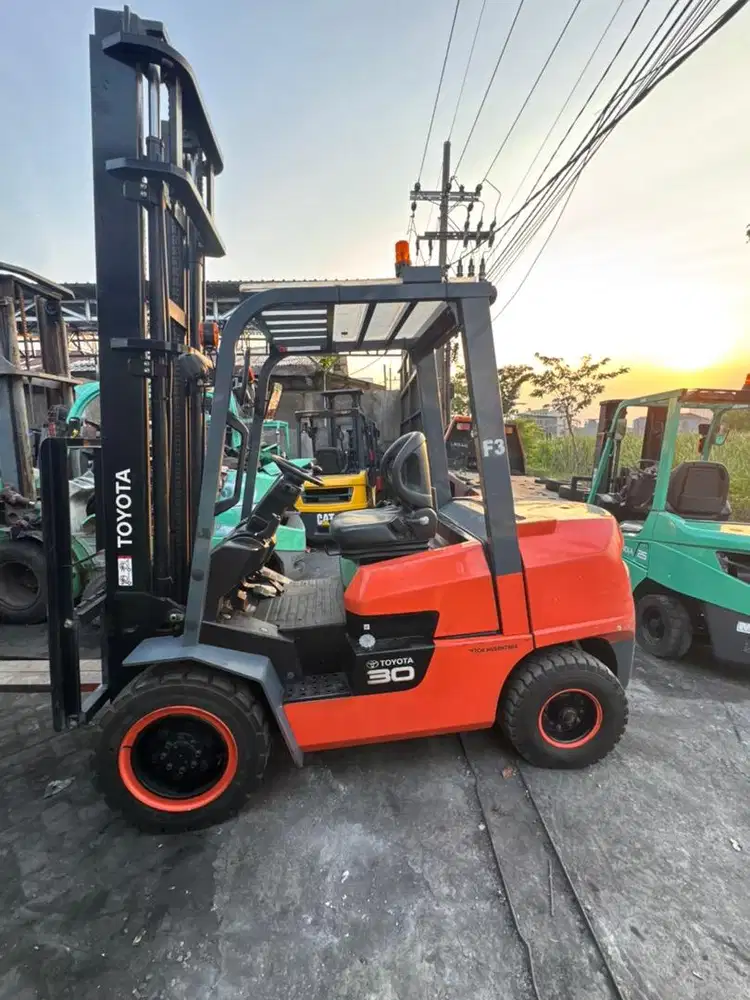 Forklift Toyota Bekas 3 TON 5 METER
