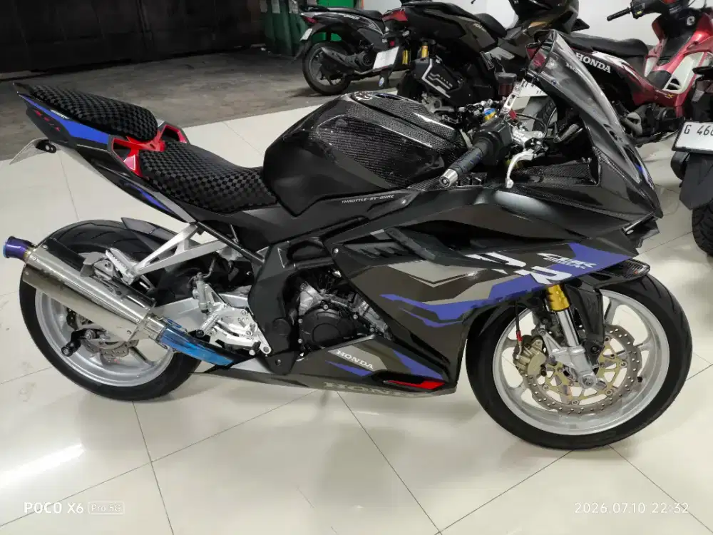 Jual Cepet CBR250RR Non ABS tahun 2017 KM 7RB !!