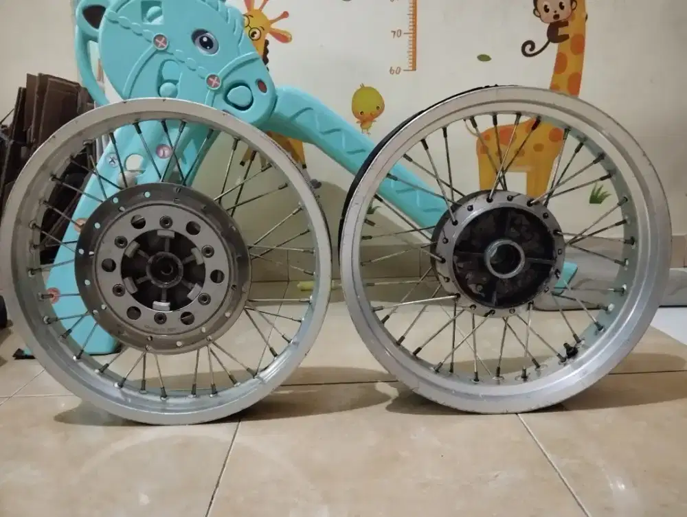 Velg Tapak Lebar ukuran depan 17x2.50 - belakang 17x3.50