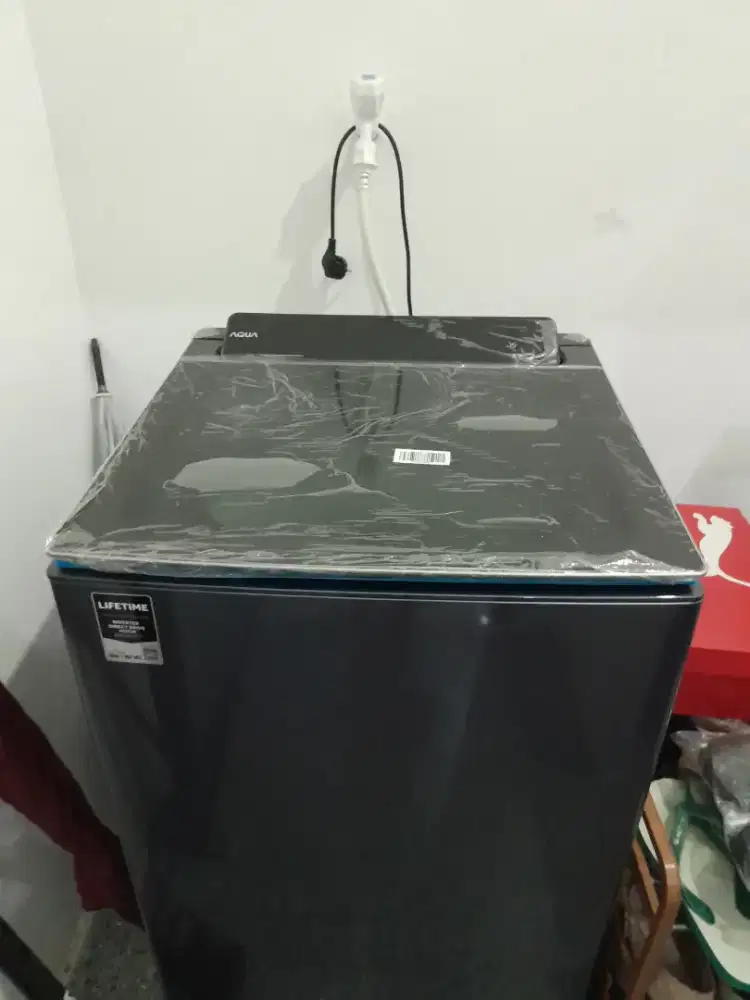 Mesin cuci Merk Aqua 1 tabung