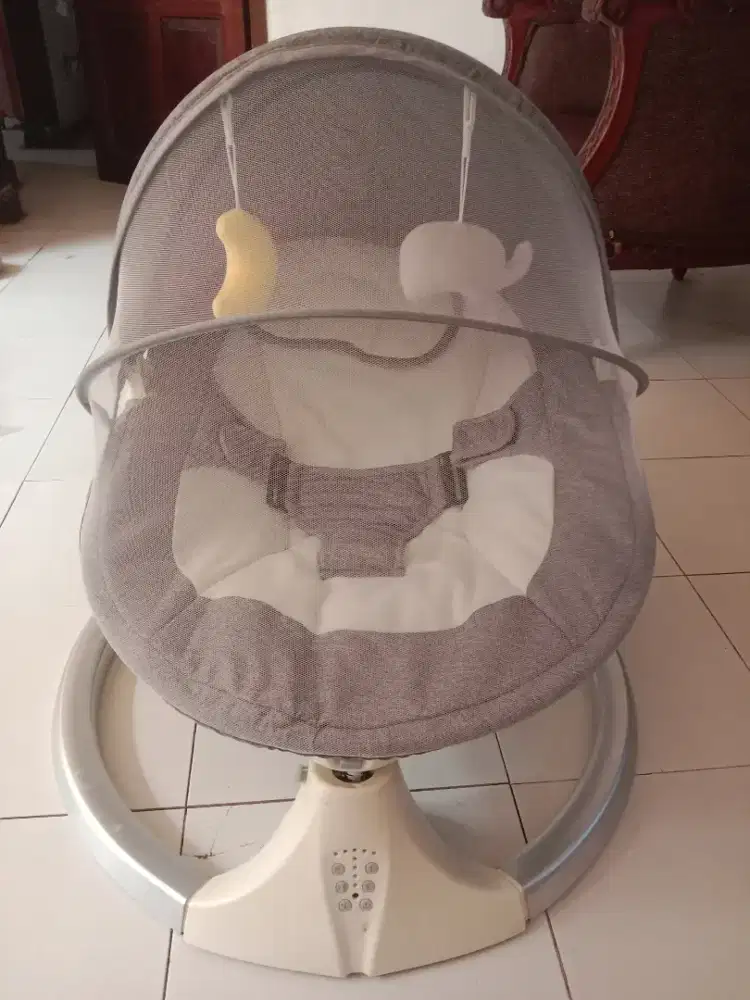 Preloved bouncher ayunan eletrik bayi