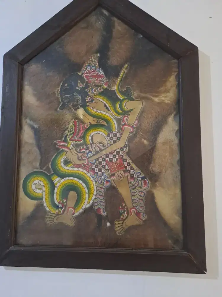 Lukisan wayang dari kulit sapi