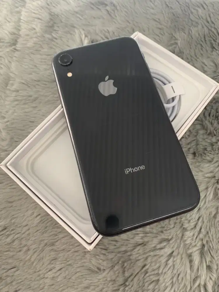 iphone xr 125GB iBox