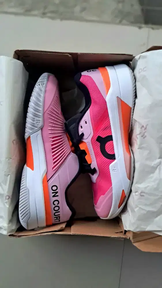 Sepatu Tenis Padel On Cloud Fire
