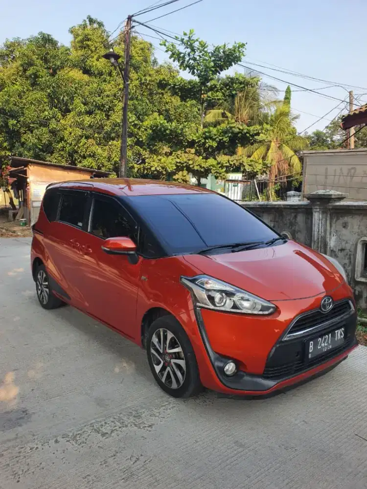 Toyota SIENTA type V thn 2016 Automatic