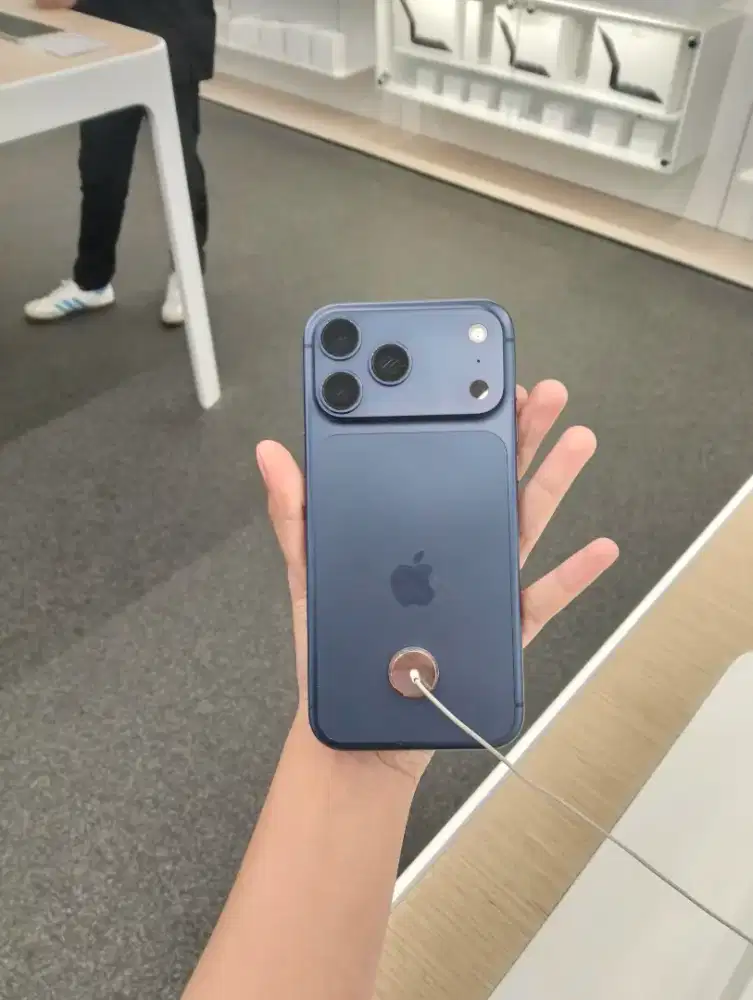 IPHONE 17 PRO MAX