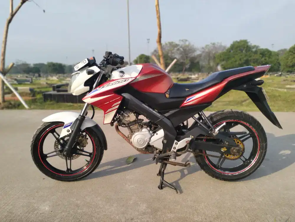 JUAL JUJUR ~ Yamaha Vixion 2014