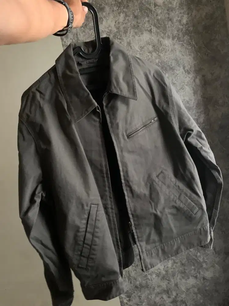 Dijual Jaket Blousing Ritsleting Uniqlo