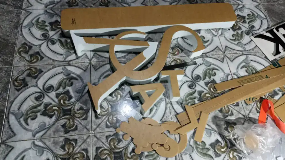 Huruf timbul akrilik plang reklame papan nama neinbox & aneka stiker