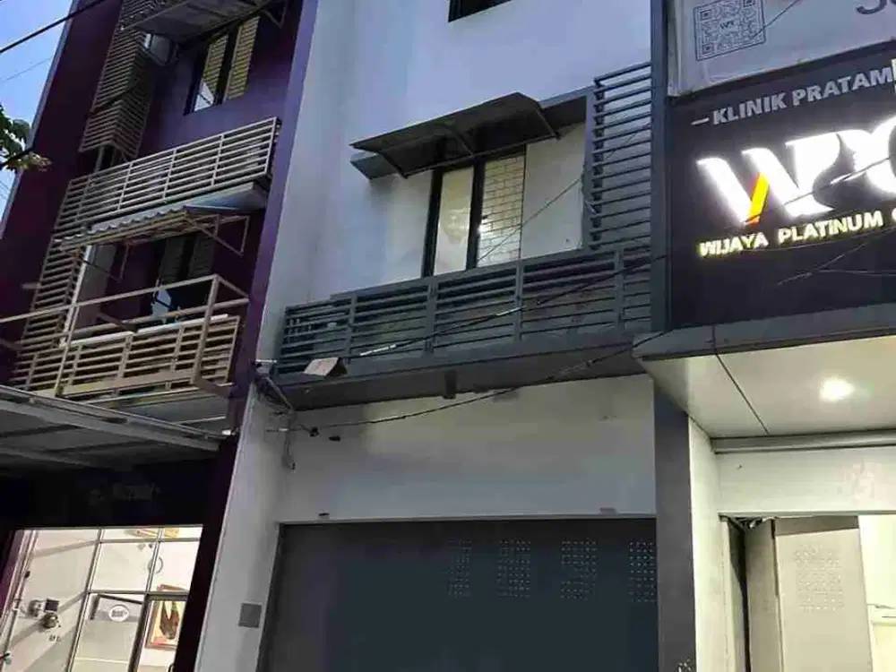 ruko siap Huni bekas bank,bagus Untuk kantor/Usaha lainny