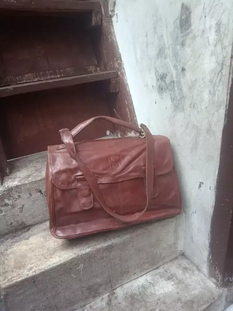 Tas Sling Kerja Kulit HIROFU ITALY