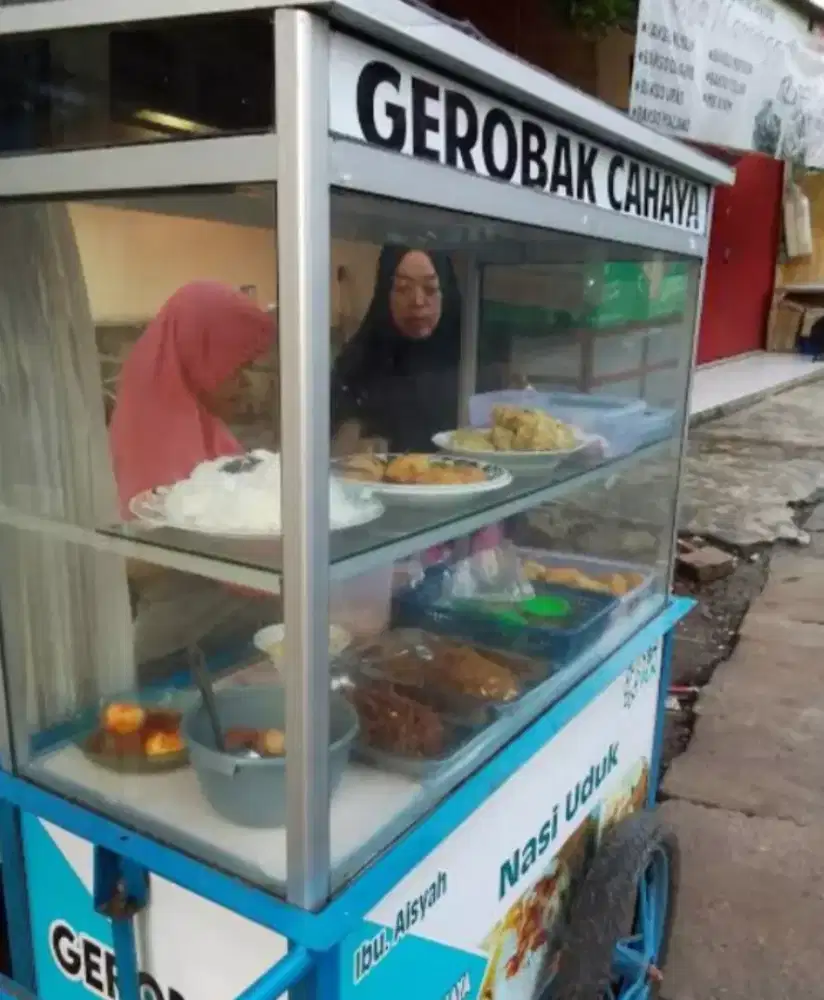 Dibutuhkan penjaga nasi uduk