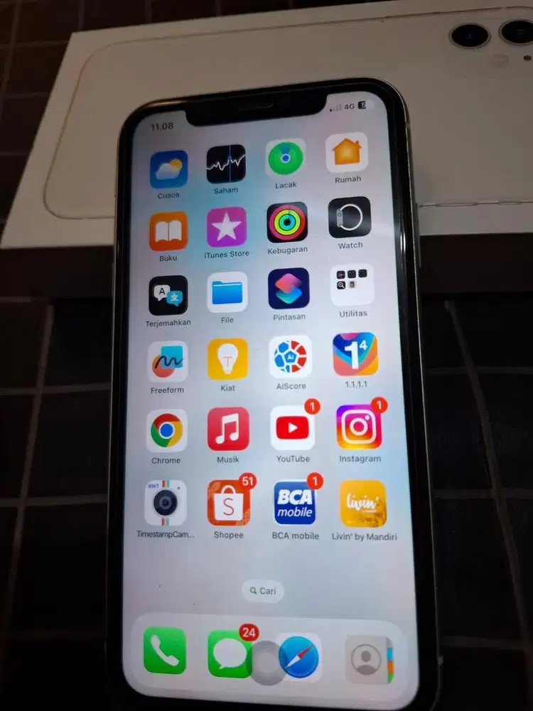 Iphone 11 white 64 Gb