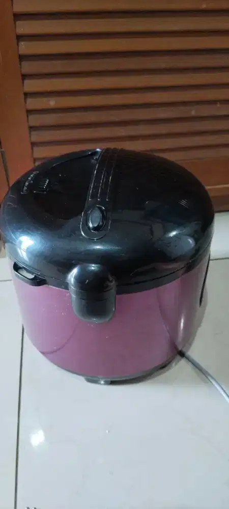 Rice cokeer Miyako bekas