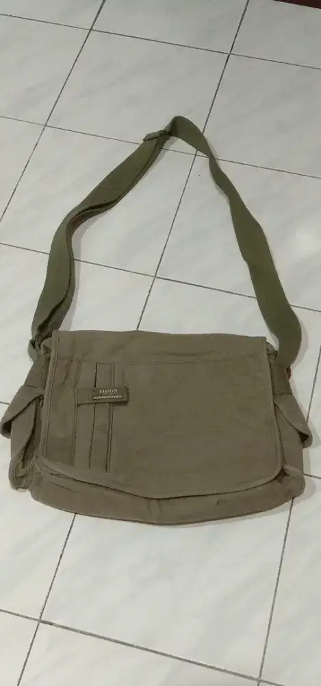 Tas Selempang Kanvas Tebal Hijau Army