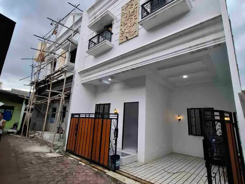 Rumah Classic 5 Menit Ke Pintu Tol Kukusan Beji Depok